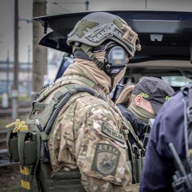 Podkarpacki pion PZ PK skierował akt oskarżenia w sprawie zorganizowanej grupy przestępczej napadającej na podróżnych w pociągach dalekobieżnych